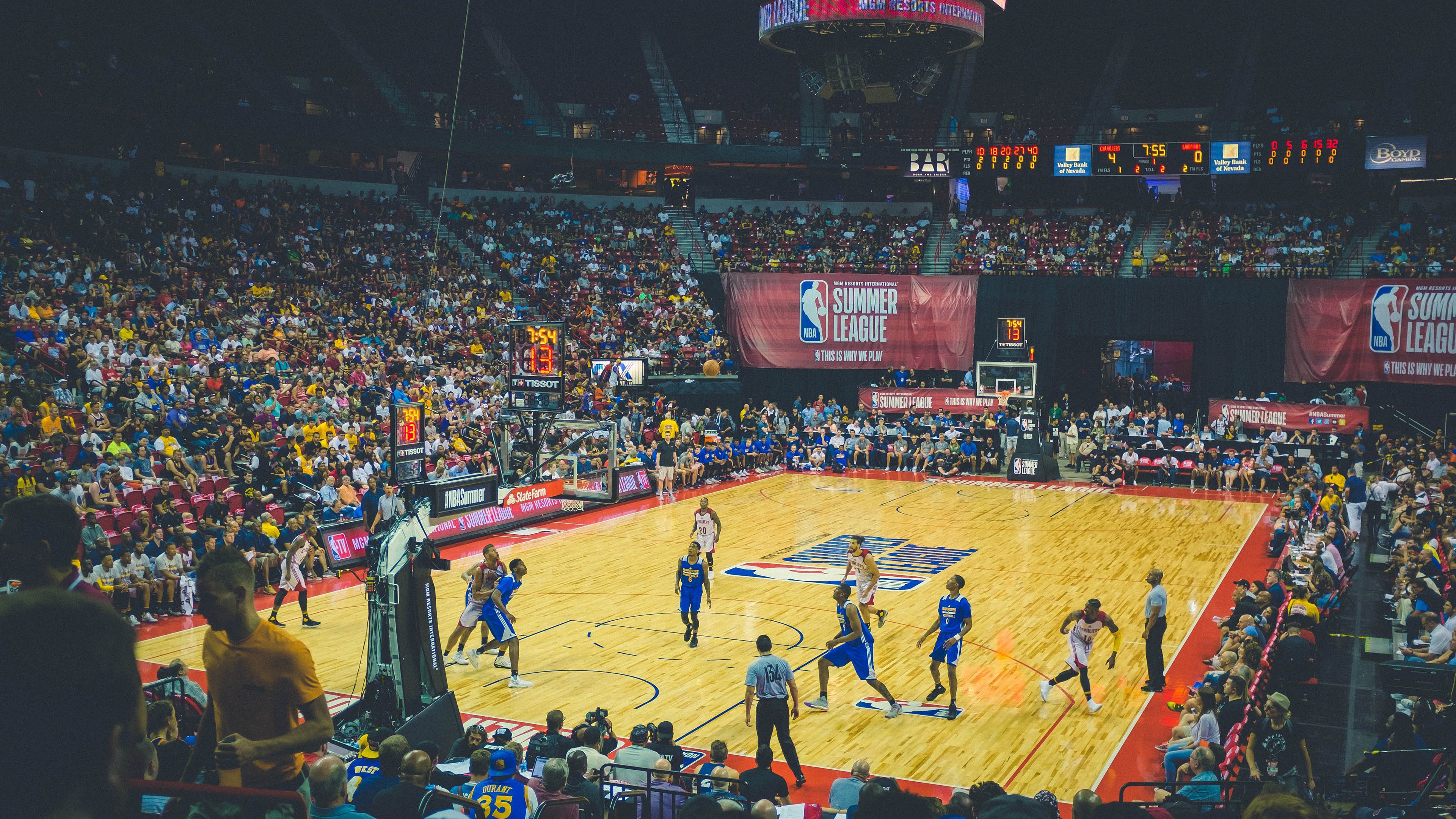 利拉德单骑破敌！独行侠碾压青岛队背后，那个无法被复制的夜晚